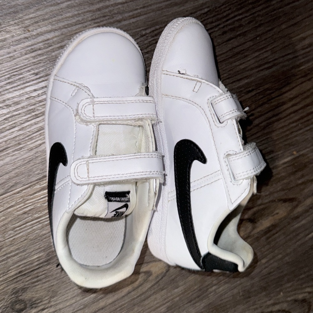 Toddler Nike Size 9
